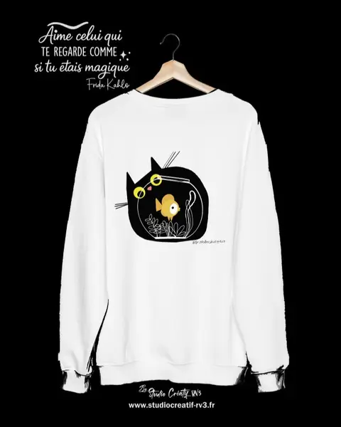 “Aime celui qui te regarde comme si tu étais de la magie. ✨ Chez RV3 Studio Créatif, nous personnalisons chaque vêtement