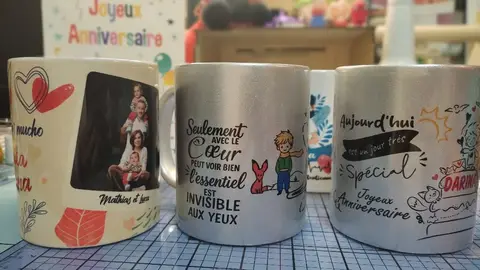 Un jolie cadeau personnalisé avec amour by #StudioCreatifRv3 #mugspersonnalisés #cadeauxpersonnalisés